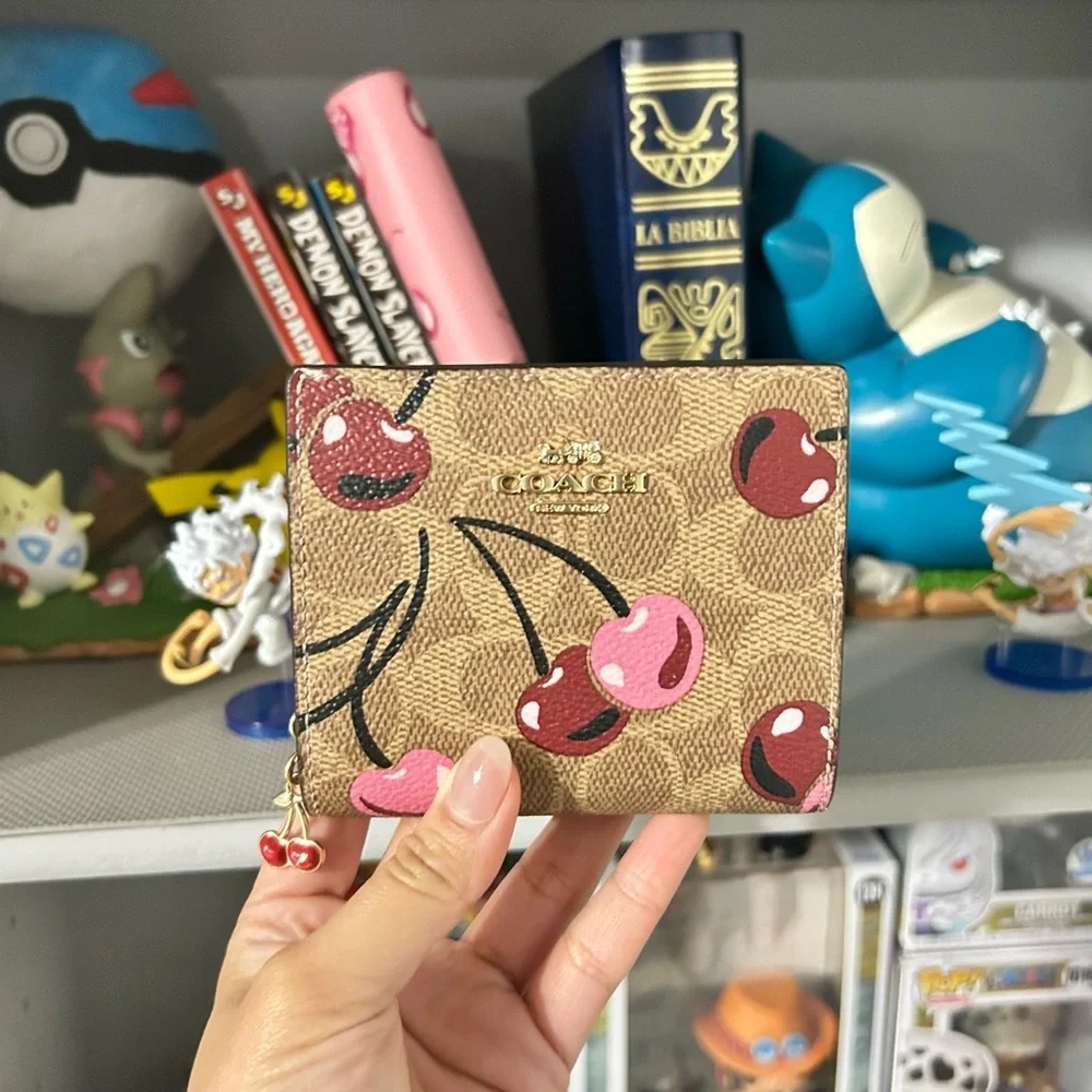 Coach Snap Wallet Cherry - Picture 4 of 6